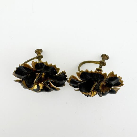 Vintage Black Enamel Flower‎ Screw Back Earrings Mid Century Floral Jewelry - Picture 7 of 10
